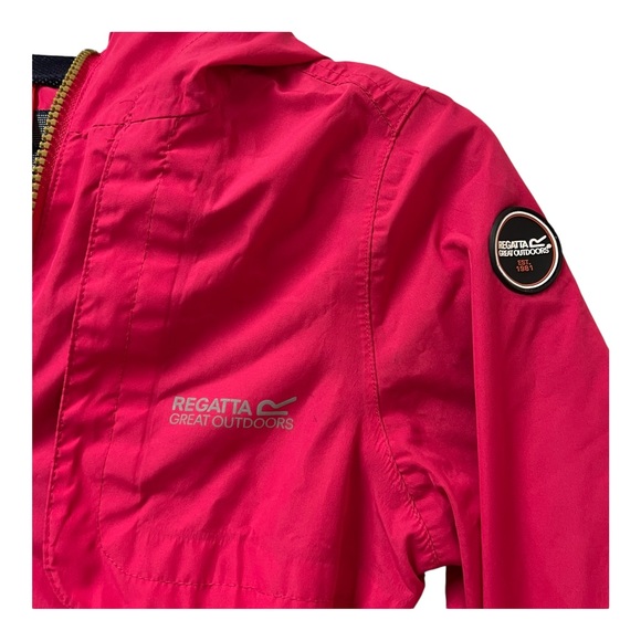 Regatta Great Outdoors Girl’s Pink Hooded Jacket Size 9/10 - Picture 4 of 8